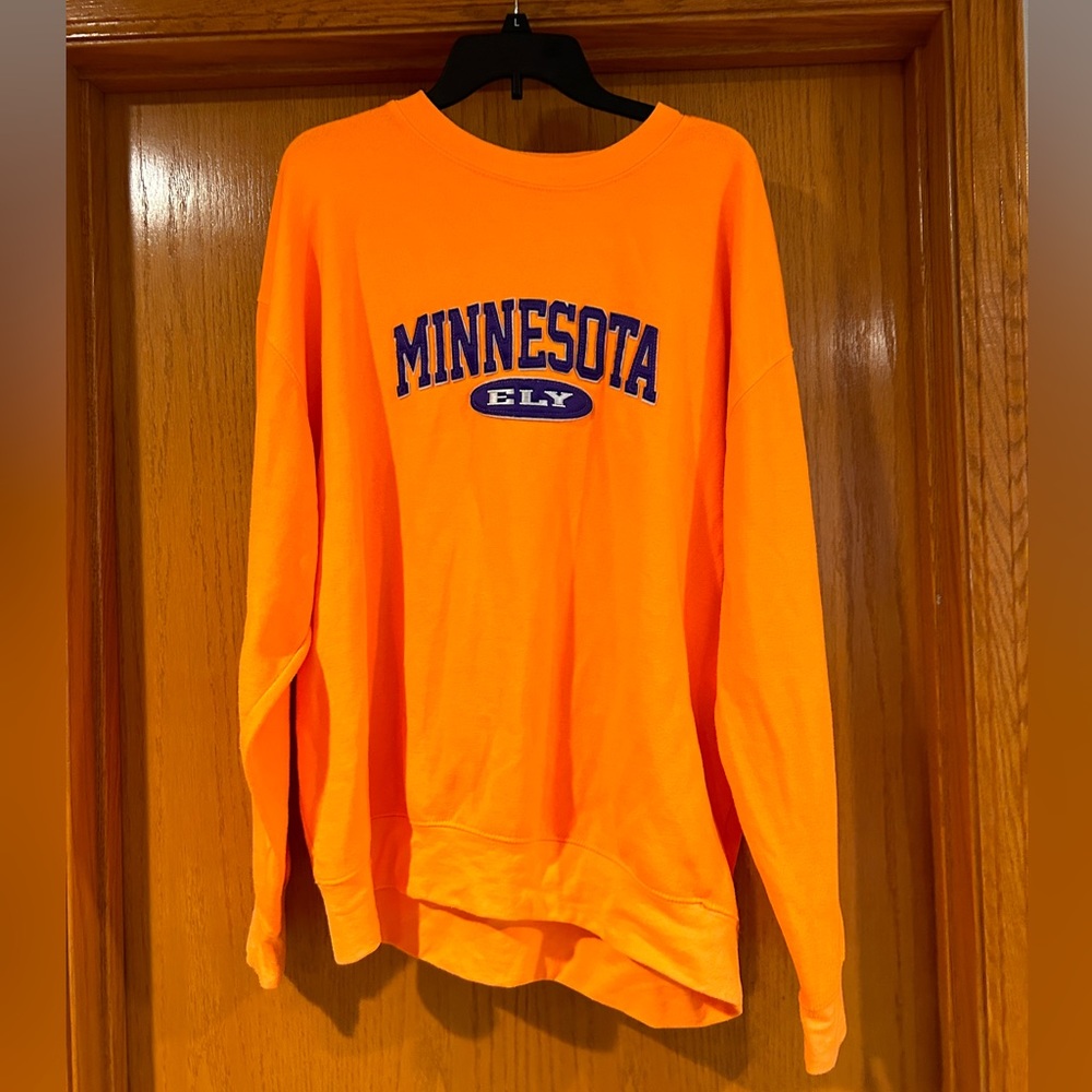 Men’s MN Ely orange sweatshirt. Size XL. Made of cotton and polyester.